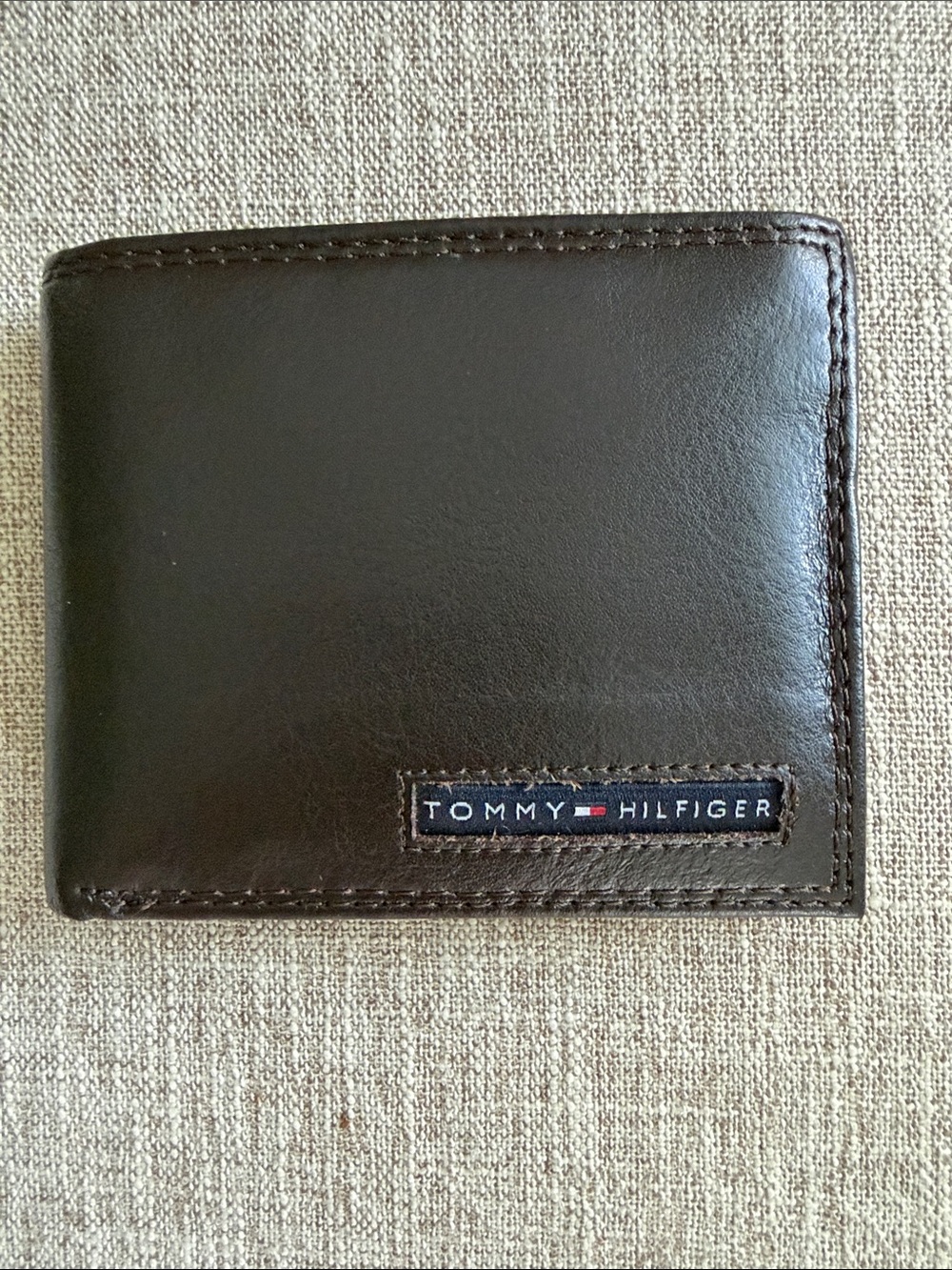 Tommy Hilfiger Dark Brown Leather Wallet with Logo Patch